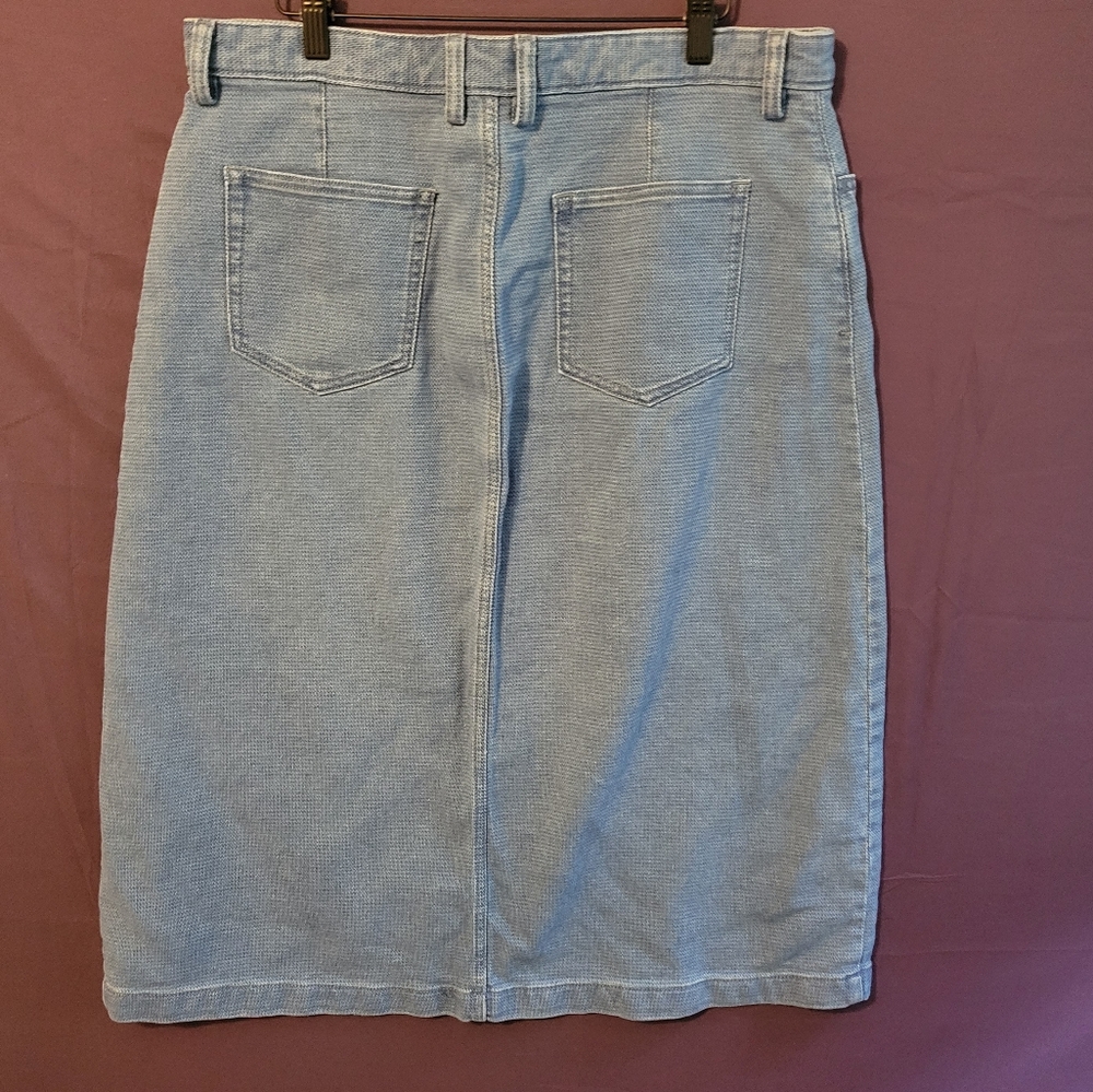 Duluth Trading Co Womens Denim A-Line Skirt. Size 14 - Picture 2 of 6